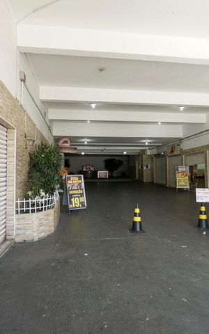 Apartamento à venda com 64m², 3 quartos e sem vaga Apartamento à venda com 64m², 3 quartos e sem vagaEntrada condomínio