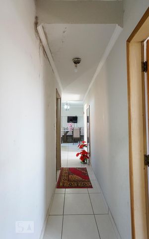 Apartamento à venda com 64m², 3 quartos e sem vaga Apartamento à venda com 64m², 3 quartos e sem vagaCorredor quartos