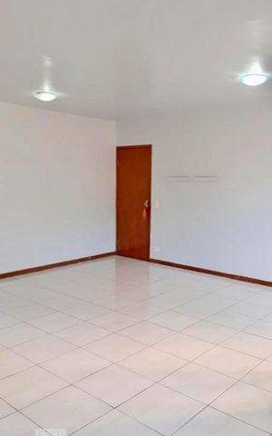 Apartamento para alugar com 80m², 2 quartos e 1 vaga Apartamento para alugar com 80m², 2 quartos e 1 vagaSala