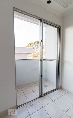 Apartamento para alugar com 65m², 2 quartos e 1 vagaVaranda