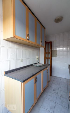 Apartamento para alugar com 65m², 2 quartos e 1 vagaCozinha