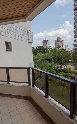 Apartamento à venda com 160m², 3 quartos e 3 vagasVaranda do Quarto 2