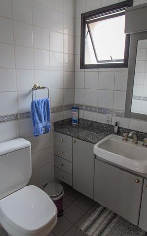 Apartamento à venda com 160m², 3 quartos e 3 vagasBanheiro do Quarto 1