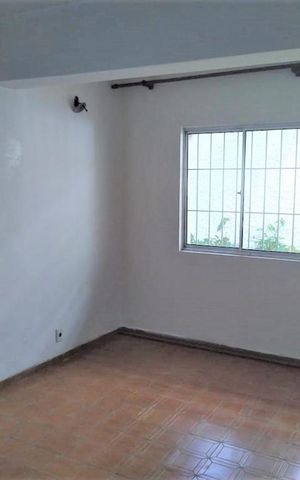 Casa à venda com 300m², 3 quartos e 8 vagas Casa à venda com 300m², 3 quartos e 8 vagasSala