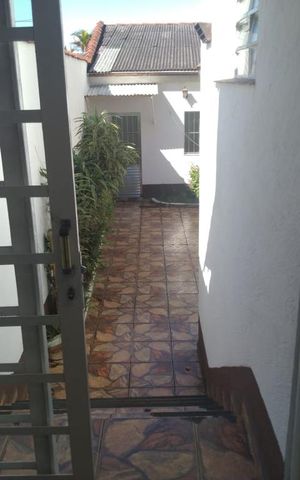 Casa à venda com 300m², 3 quartos e 8 vagas Casa à venda com 300m², 3 quartos e 8 vagasQuintal