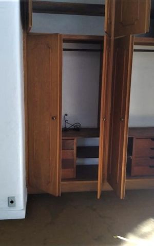 Casa à venda com 300m², 3 quartos e 8 vagas Casa à venda com 300m², 3 quartos e 8 vagasQuarto