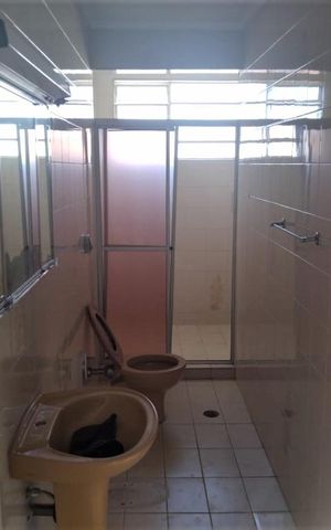 Casa à venda com 300m², 3 quartos e 8 vagas Casa à venda com 300m², 3 quartos e 8 vagasBanheiro