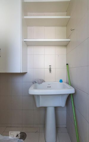 Apartamento para alugar com 55m², 2 quartos e 1 vagaÁrea de Serviço