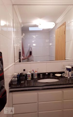 Apartamento à venda com 220m², 4 quartos e sem vagaBanheiro