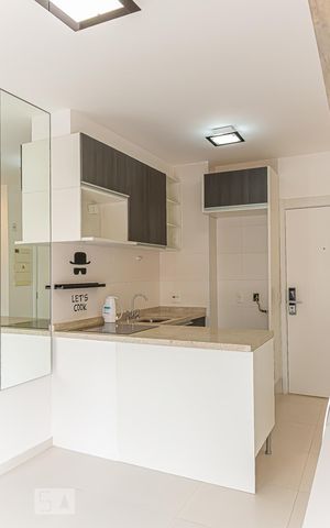 Apartamento para alugar com 39m², 1 quarto e 1 vagaSala/Cozinha