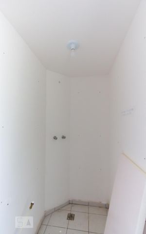 Apartamento à venda com 87m², 3 quartos e 2 vagas Apartamento à venda com 87m², 3 quartos e 2 vagasBanheiro de serviço