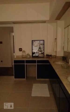 Apartamento à venda com 400m², 4 quartos e 1 vaga Apartamento à venda com 400m², 4 quartos e 1 vagaBanheiro da Suíte