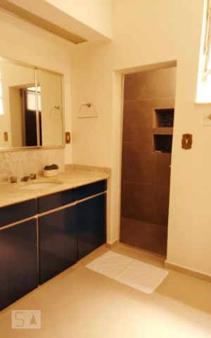 Apartamento à venda com 400m², 4 quartos e 1 vaga Apartamento à venda com 400m², 4 quartos e 1 vagaBanheiro da Suíte