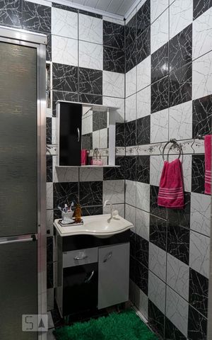 Casa à venda com 144m², 3 quartos e 2 vagasBanheiro