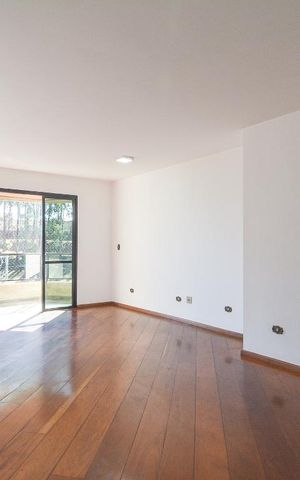 Apartamento à venda com 147m², 3 quartos e 2 vagas Apartamento à venda com 147m², 3 quartos e 2 vagasSala