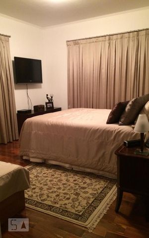 Apartamento à venda com 250m², 4 quartos e 4 vagas Apartamento à venda com 250m², 4 quartos e 4 vagasQuarto