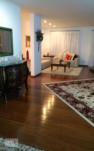 Apartamento à venda com 250m², 4 quartos e 4 vagas Apartamento à venda com 250m², 4 quartos e 4 vagasSala