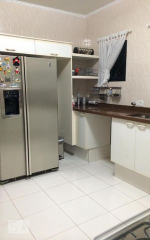 Apartamento à venda com 250m², 4 quartos e 4 vagas Apartamento à venda com 250m², 4 quartos e 4 vagasCozinha