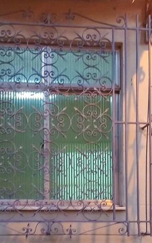 Apartamento à venda com 50m², 1 quarto e sem vagaQuarto - Janela com grade