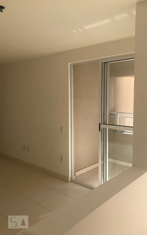 Apartamento para alugar com 89m², 3 quartos e sem vaga