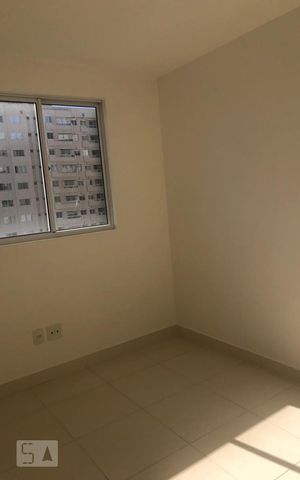 Apartamento para alugar com 89m², 3 quartos e sem vaga