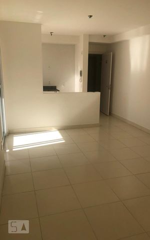 Apartamento para alugar com 89m², 3 quartos e sem vaga