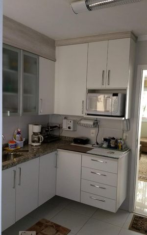 Apartamento à venda com 126m², 3 quartos e 2 vagas Apartamento à venda com 126m², 3 quartos e 2 vagasCozinha