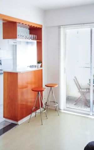 Apartamento à venda com 35m², 1 quarto e 1 vaga Apartamento à venda com 35m², 1 quarto e 1 vagaSala