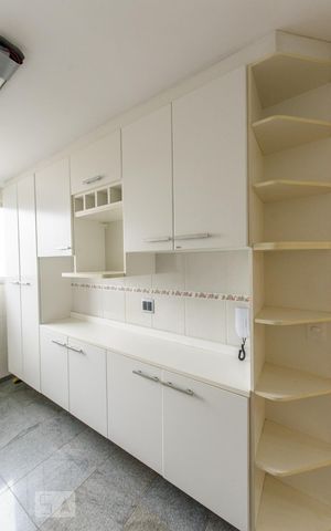 Apartamento à venda com 92m², 2 quartos e 1 vaga Apartamento à venda com 92m², 2 quartos e 1 vagaCozinha - Armários