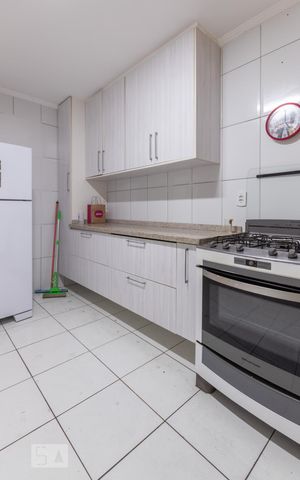 Casa à venda com 250m², 3 quartos e 2 vagas Casa à venda com 250m², 3 quartos e 2 vagasCozinha
