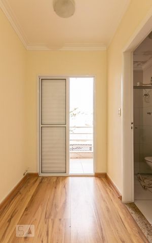 Casa à venda com 250m², 3 quartos e 2 vagas Casa à venda com 250m², 3 quartos e 2 vagasSuíte 3