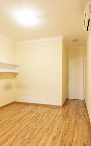 Casa à venda com 250m², 3 quartos e 2 vagas Casa à venda com 250m², 3 quartos e 2 vagasSuíte 3