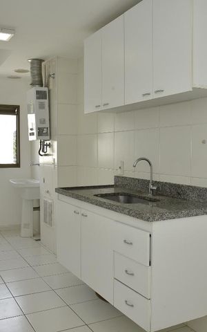 Apartamento à venda com 98m², 4 quartos e 2 vagasCozinha e Área de Serviço