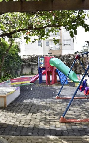 Apartamento à venda com 98m², 4 quartos e 2 vagasÁrea Comum - Playground