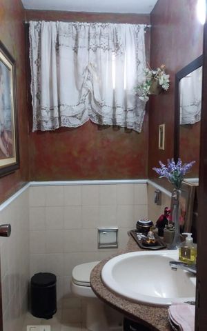 Apartamento à venda com 153m², 3 quartos e 2 vagas Apartamento à venda com 153m², 3 quartos e 2 vagasLavabo
