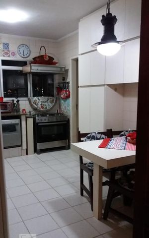 Apartamento à venda com 153m², 3 quartos e 2 vagas Apartamento à venda com 153m², 3 quartos e 2 vagasCozinha