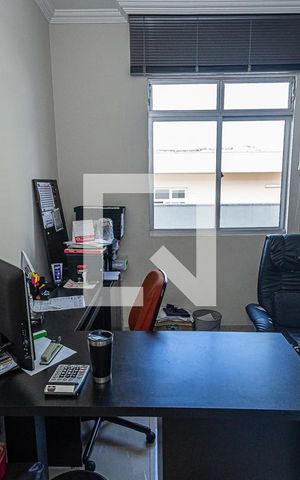Apartamento à venda com 184m², 3 quartos e 2 vagasQuarto 3