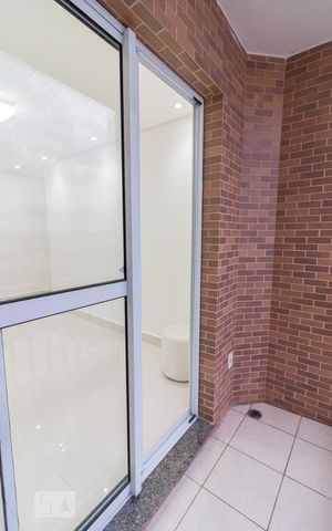 Apartamento para alugar com 60m², 2 quartos e 2 vagasVaranda