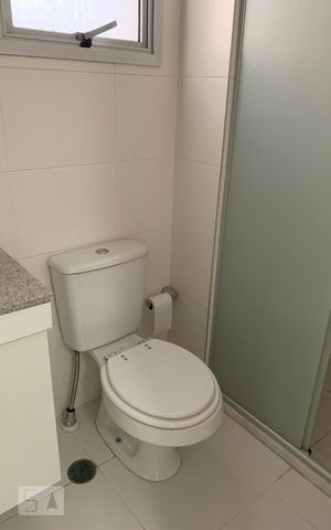 Studio para alugar com 37m², 0 quarto e 1 vaga Studio para alugar com 37m², 0 quarto e 1 vagaBanheiro
