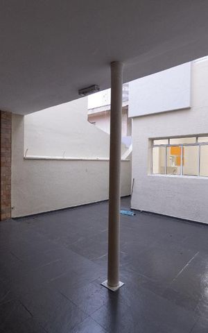 Casa à venda com 169m², 3 quartos e 3 vagas Casa à venda com 169m², 3 quartos e 3 vagasÁrea de Serviço