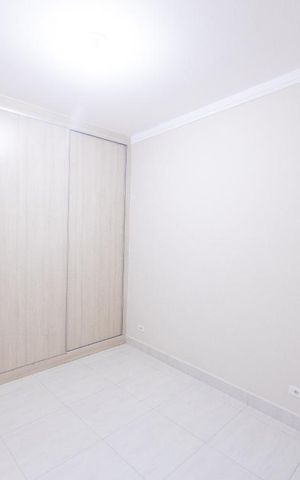 Casa à venda com 169m², 3 quartos e 3 vagas Casa à venda com 169m², 3 quartos e 3 vagasSuite