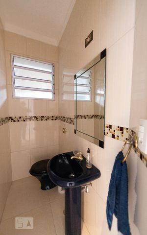 Casa à venda com 169m², 3 quartos e 3 vagas Casa à venda com 169m², 3 quartos e 3 vagasLavabo