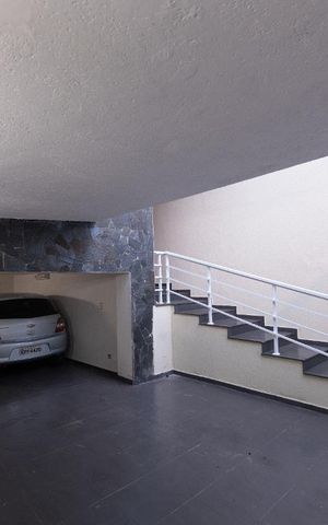 Casa à venda com 169m², 3 quartos e 3 vagas Casa à venda com 169m², 3 quartos e 3 vagasGaragem