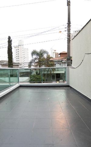 Casa à venda com 169m², 3 quartos e 3 vagas Casa à venda com 169m², 3 quartos e 3 vagasTerraco