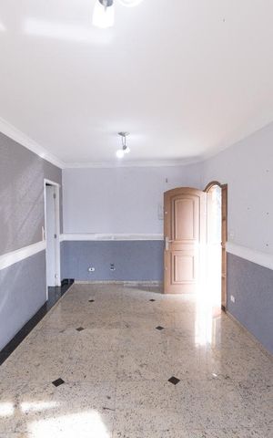 Casa à venda com 500m², 4 quartos e 8 vagas Casa à venda com 500m², 4 quartos e 8 vagasHall de Entrada