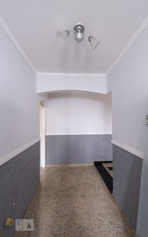 Casa à venda com 500m², 4 quartos e 8 vagas Casa à venda com 500m², 4 quartos e 8 vagasLavabo
