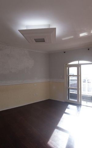 Casa à venda com 500m², 4 quartos e 8 vagas Casa à venda com 500m², 4 quartos e 8 vagasSuite 2