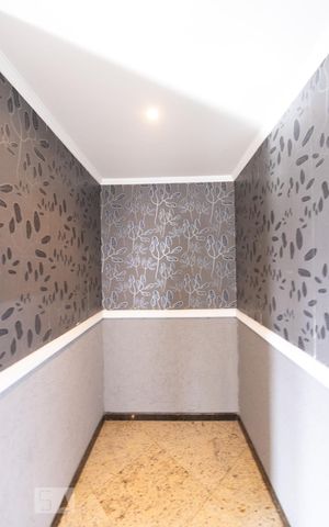 Casa à venda com 500m², 4 quartos e 8 vagas Casa à venda com 500m², 4 quartos e 8 vagasSala
