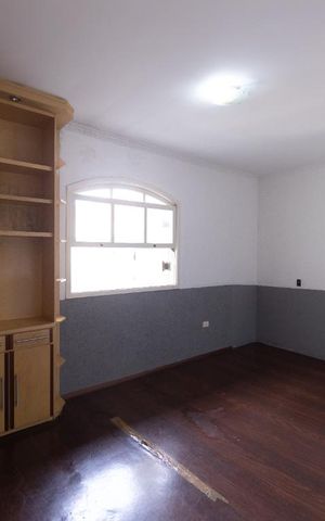 Casa à venda com 500m², 4 quartos e 8 vagas Casa à venda com 500m², 4 quartos e 8 vagasQuarto 1