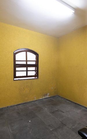 Casa à venda com 500m², 4 quartos e 8 vagas Casa à venda com 500m², 4 quartos e 8 vagasQuarto Reversivel